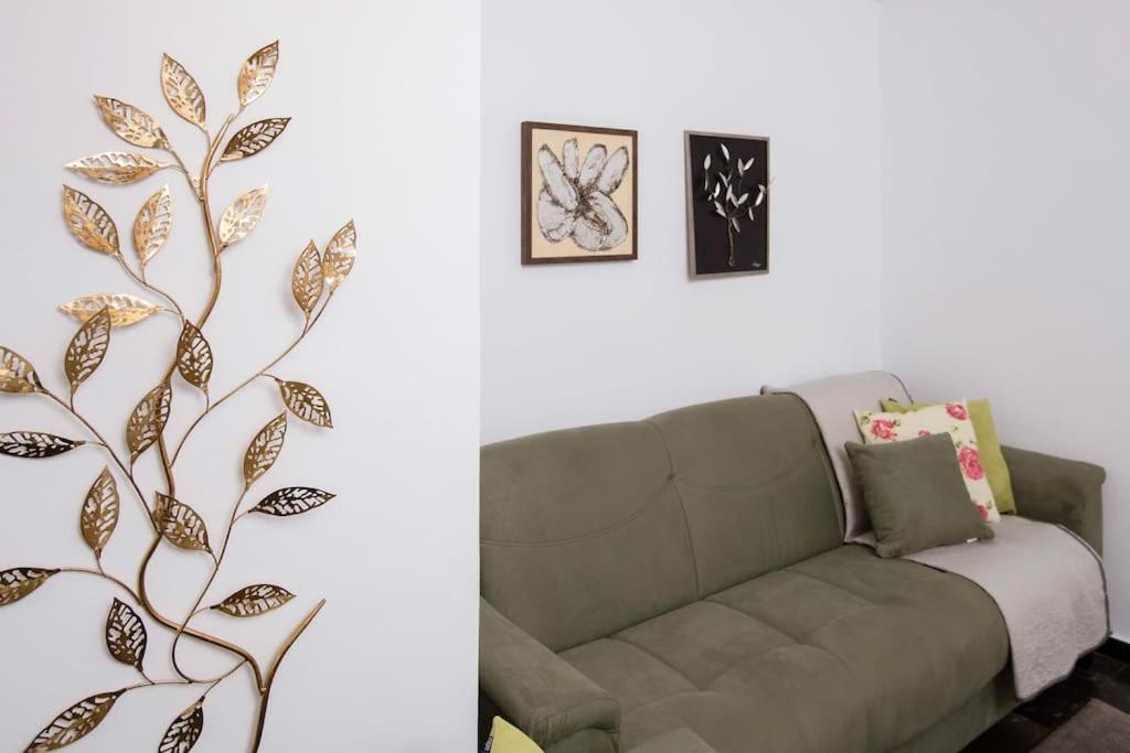 Lovely,Central, Spacious 2-Bedrooms Apartment Pireo Esterno foto